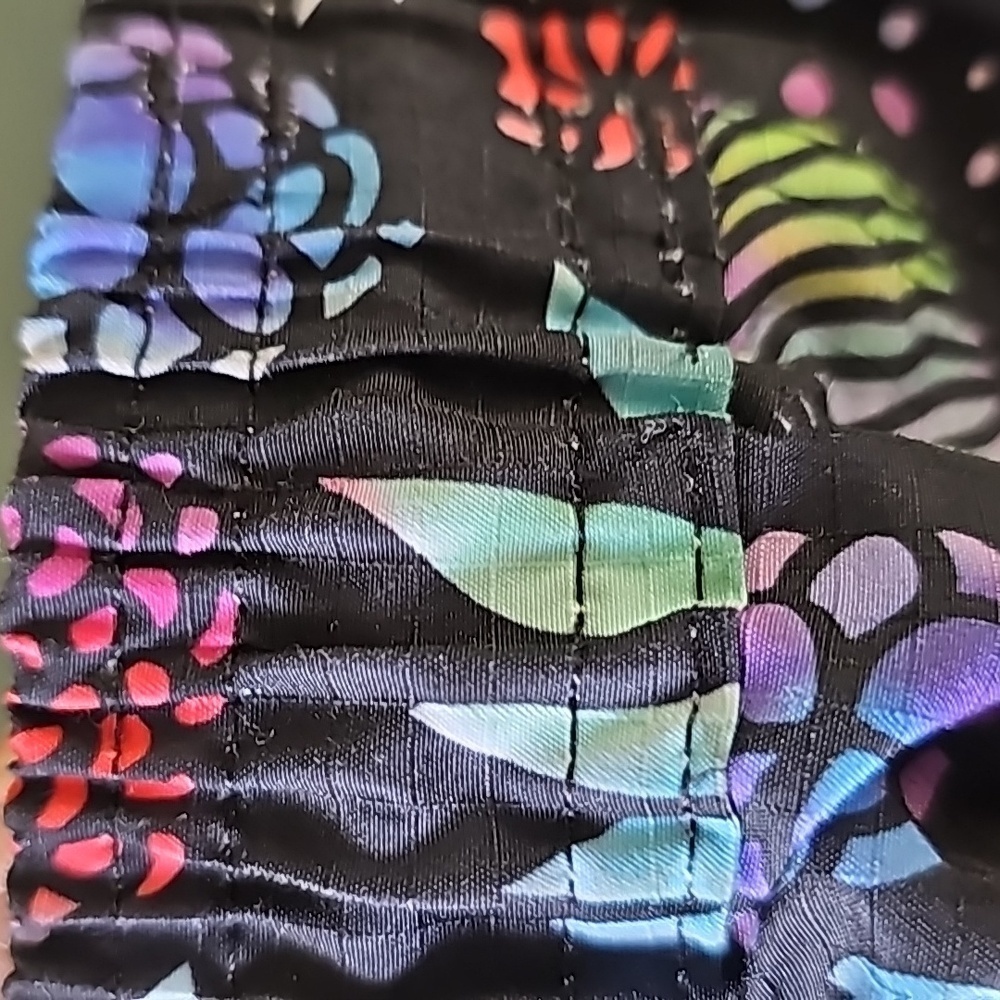 Shorts by Lost. Colorful size medium.  2 front‎ pockets, 1 button pocket … - Picture 7 of 8